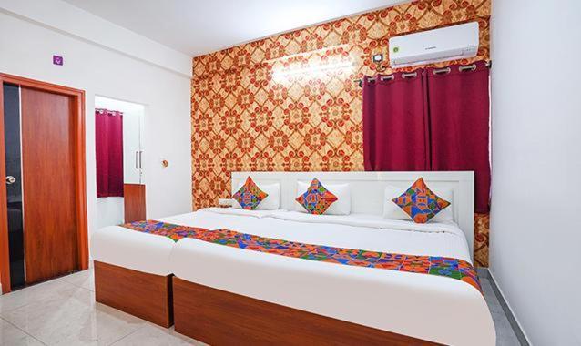 Hotel Royal Platinum Bengaluru Zewnętrze zdjęcie